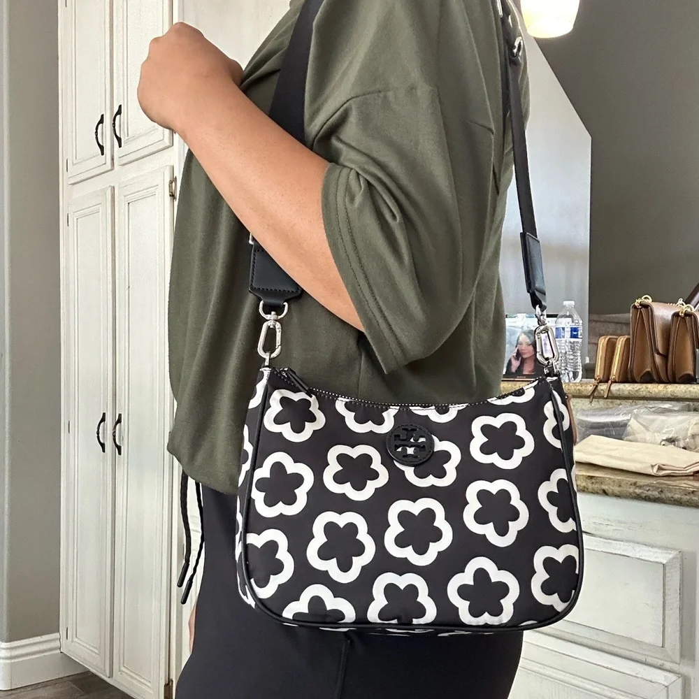New Tory Burch NYLON PRINTED WEB CONVERTIBLE CROSSBODY BLACK-IVORY THE FLOWER